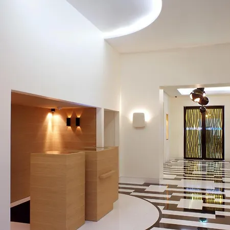 Hotel Marignan Champs-elysees 5*