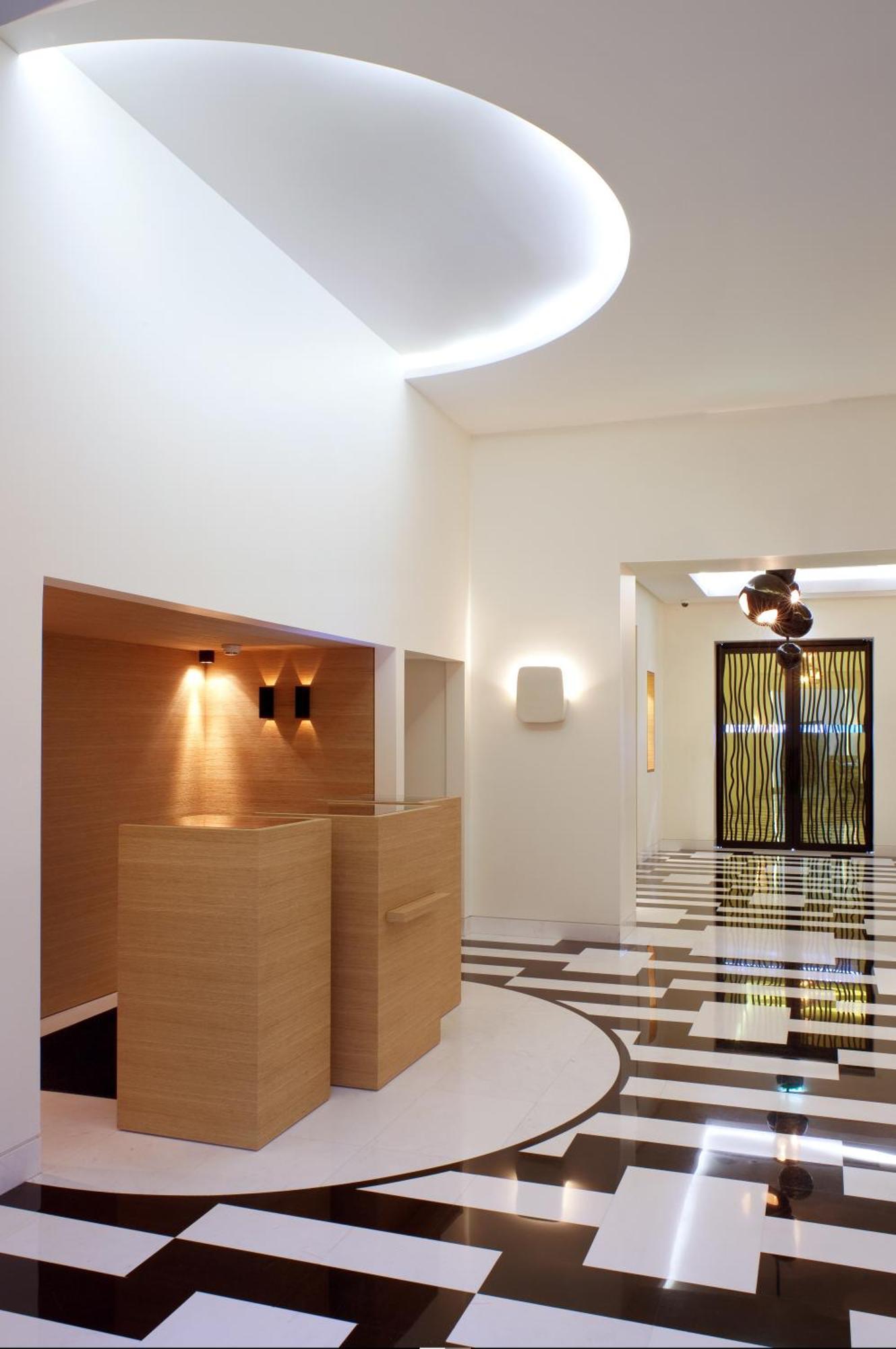 Hotel Marignan Champs-elysées Parigi