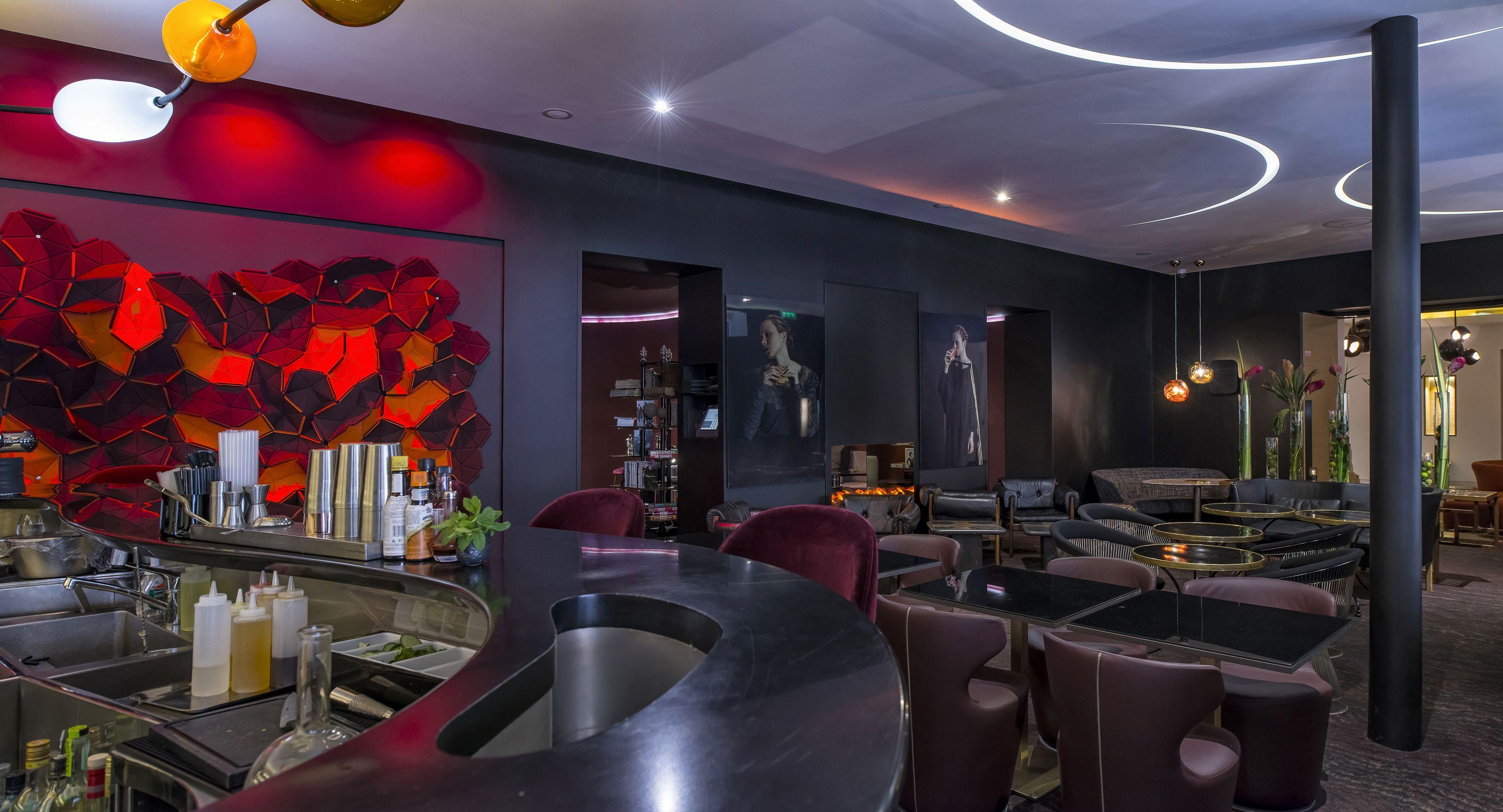 Marignan Champs-elysées 5* Parigi