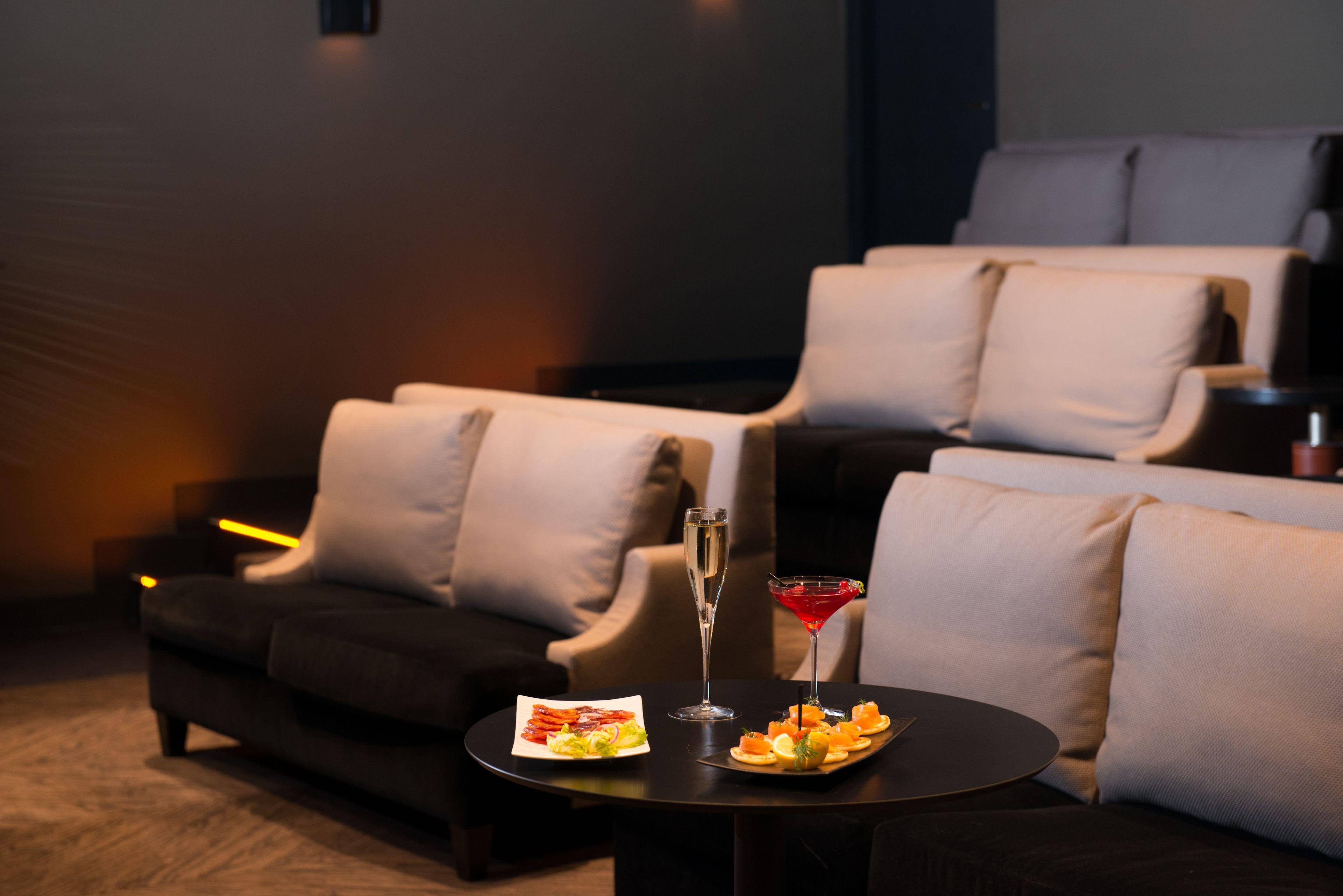 Marignan Champs-elysées 5* Parigi